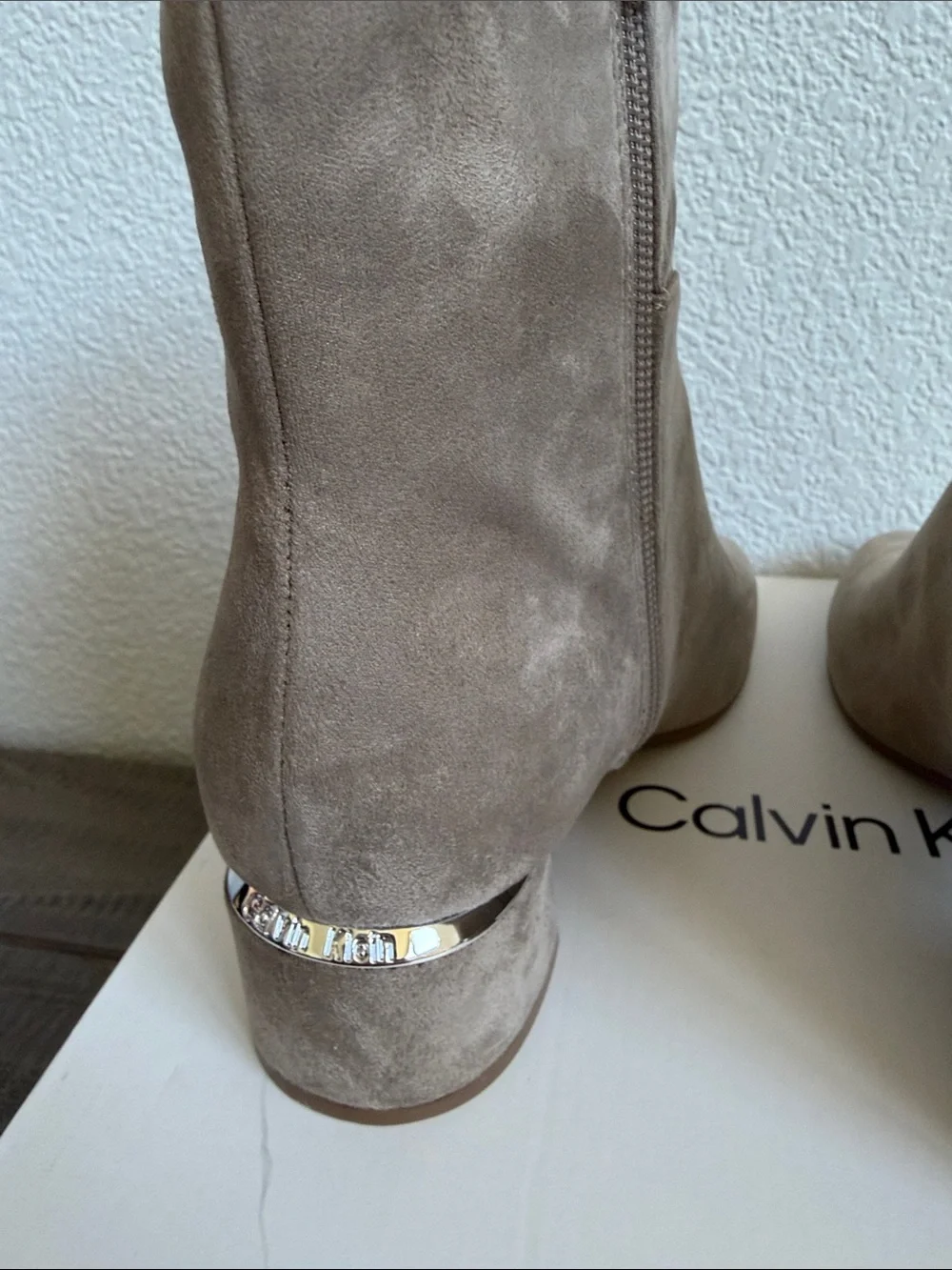 Calvin Klein Women’s Parry Block Heel Ankle Bootie NIB
